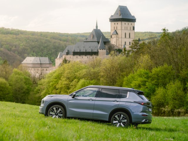 OUTLANDER PHEV MY25
