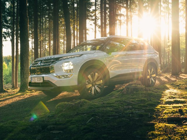 OUTLANDER PHEV MY25 - Trail Paket