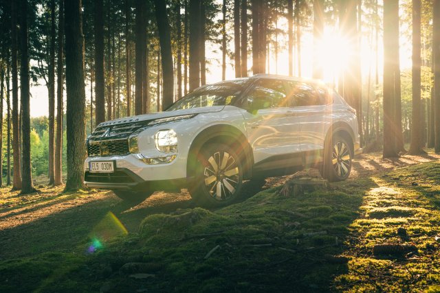 OUTLANDER PHEV MY25 - Trail Paket