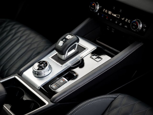 OUTLANDER PHEV MY25