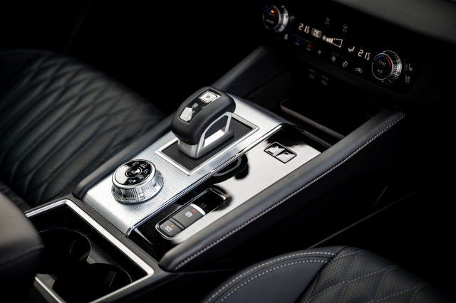 OUTLANDER PHEV MY25