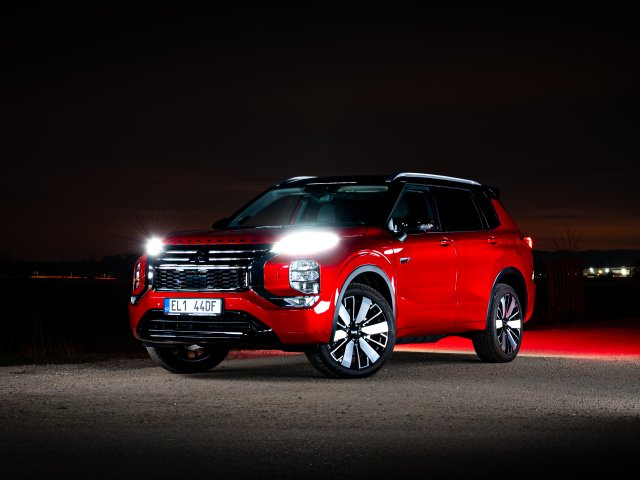 OUTLANDER PHEV MY25