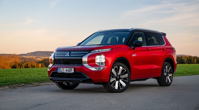 OUTLANDER PHEV MY25