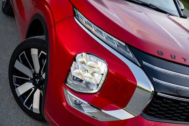 OUTLANDER PHEV MY25