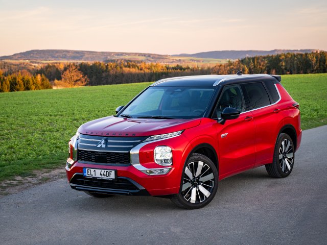 OUTLANDER PHEV MY25