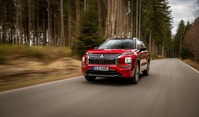 OUTLANDER PHEV MY25