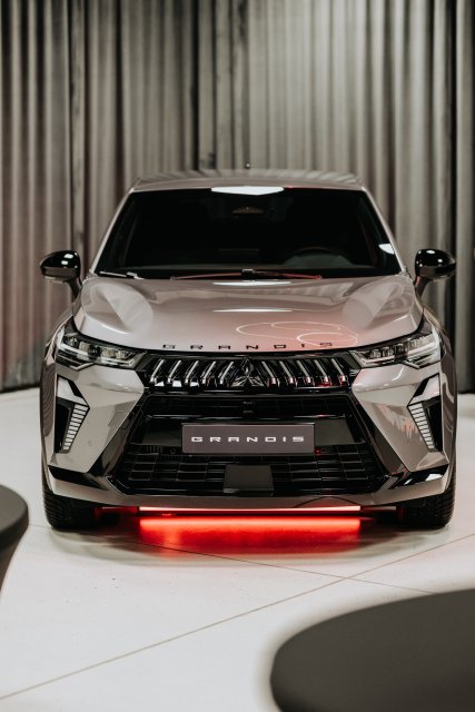 Uvedení Mitsubishi Grandis - tisková konference