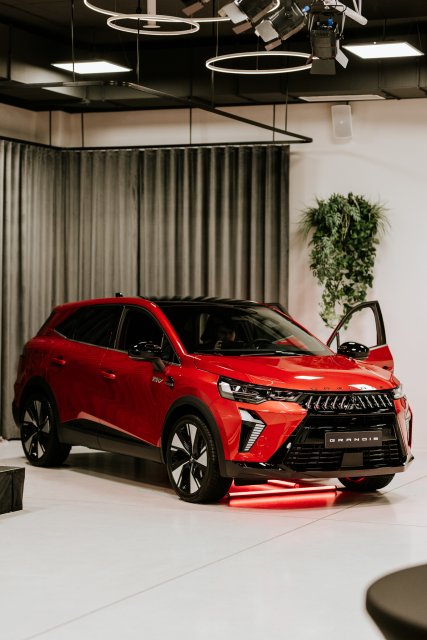 Uvedení Mitsubishi Grandis - tisková konference