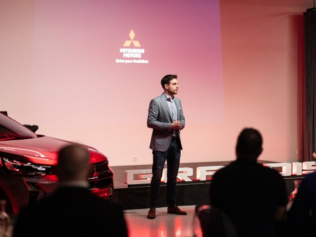 Uvedení Mitsubishi Grandis - tisková konference