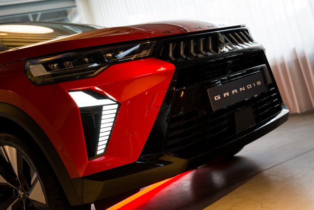 Uvedení Mitsubishi Grandis - tisková konference Slovensko