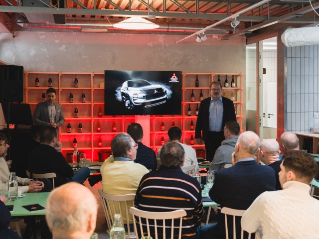 Uvedení Mitsubishi Grandis - tisková konference Slovensko
