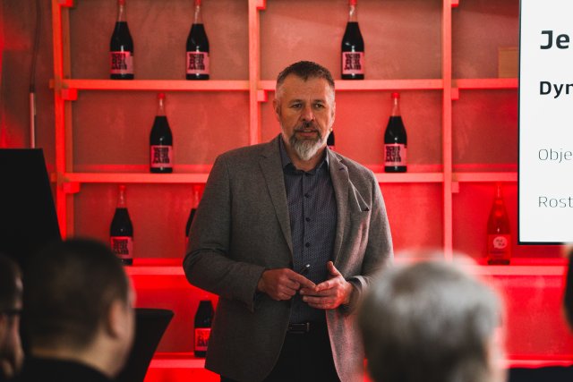 Uvedení Mitsubishi Grandis - tisková konference Slovensko