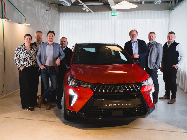 Uvedení Mitsubishi Grandis - tisková konference Slovensko