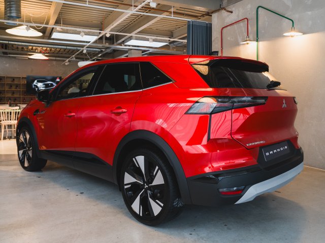 Uvedení Mitsubishi Grandis - tisková konference Slovensko