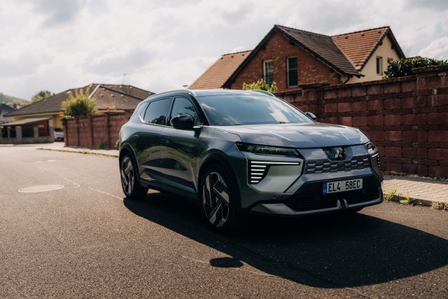 Eclipse Cross BEV