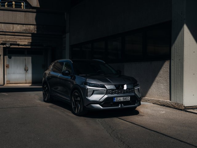 Eclipse Cross BEV